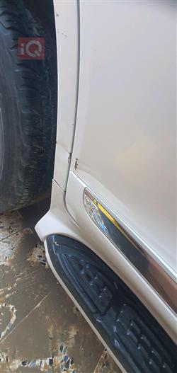 تۆیۆتا لاند کروزەر